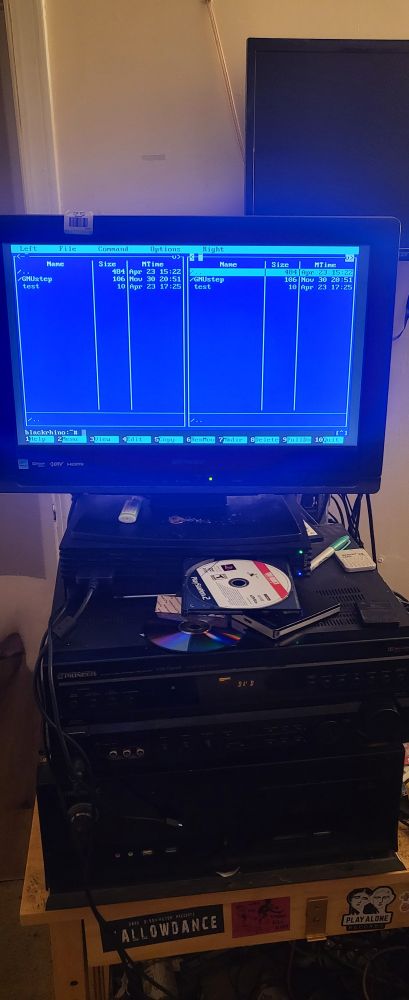 Midnight Commander running on PlayStation2 Linux