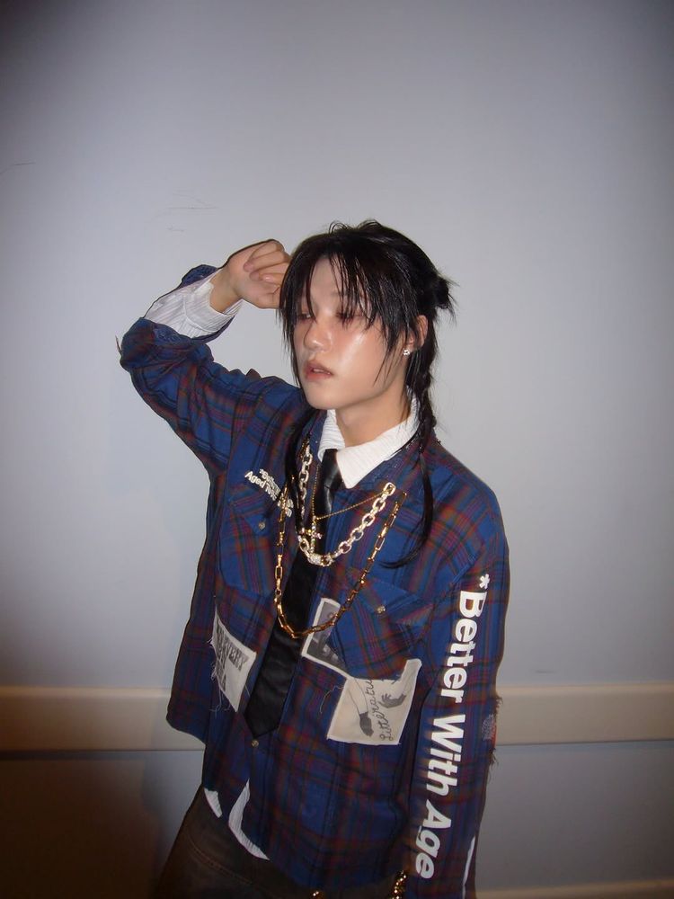 same thing, lifting his arm