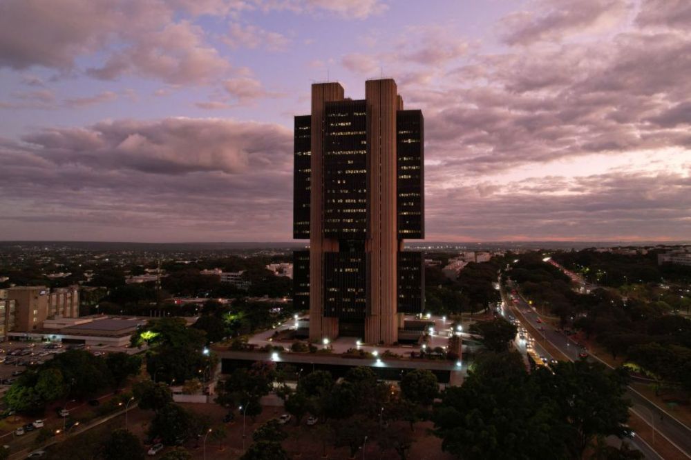 Dívida pública bruta do Brasil sobe a 78,5% em agosto, déficit primário fica acima do esperado | CNN Brasil