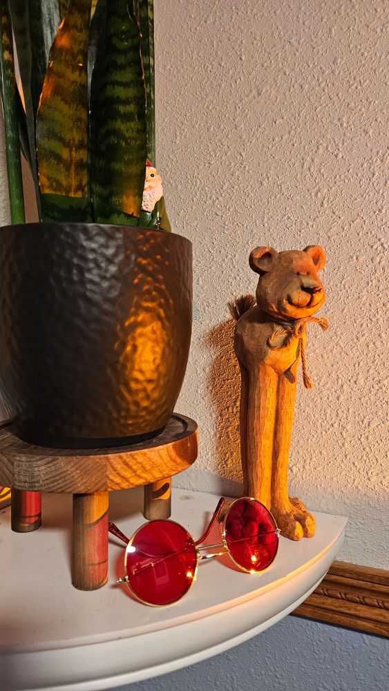 Tall ass bear. Longest legs.