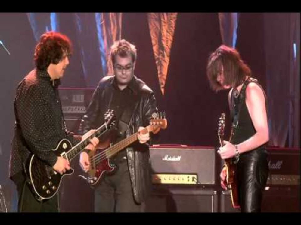 Gary Moore - Emerald (Tribute to Phil Lynott) [HQ] [4/10]