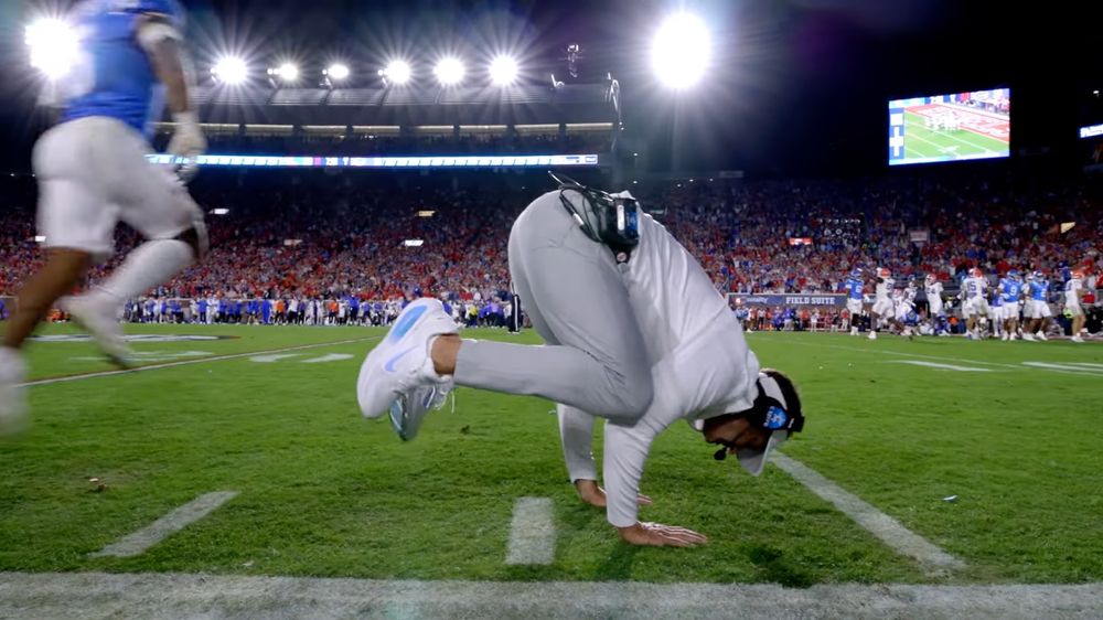 Lane Kiffin breaking into a hot yoga pose after watching his offense not score on 4th and goal