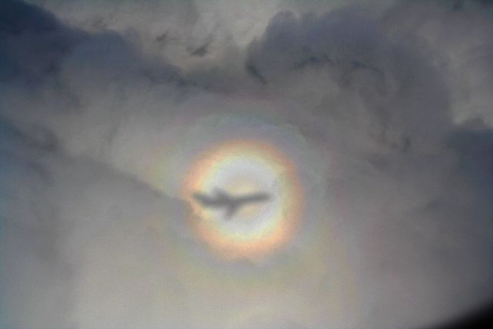 Glory (optical phenomenon) - Wikipedia