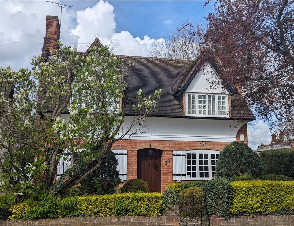 Detached home in arts and crafts style