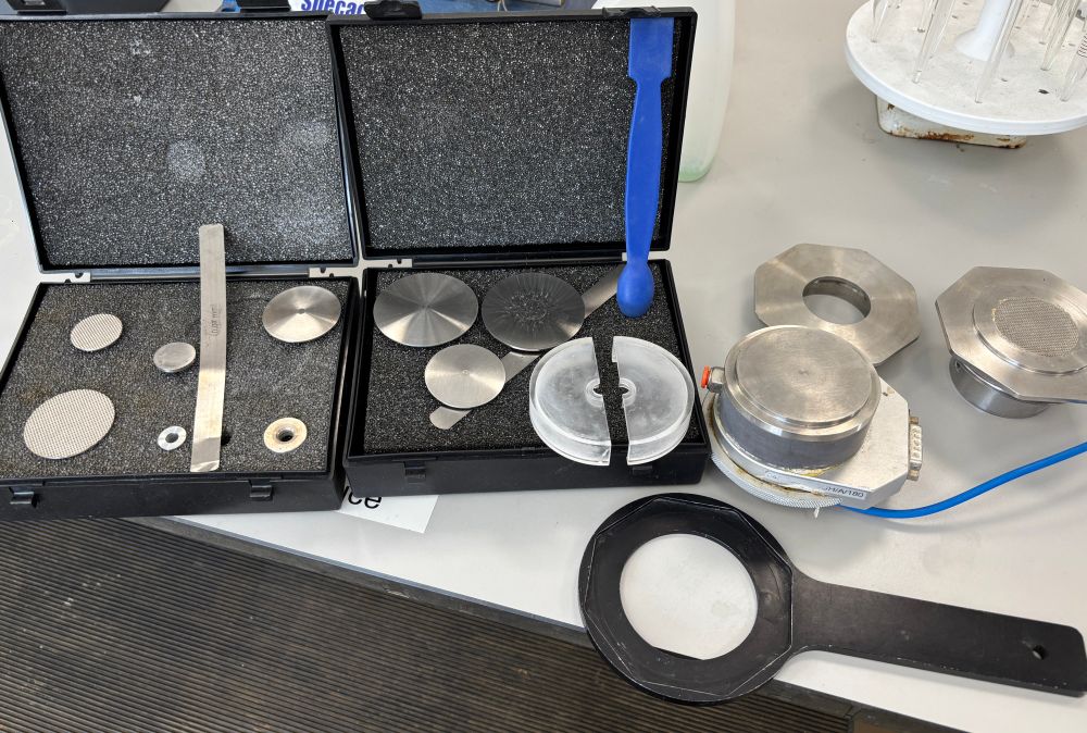 Bits and pieces that used to fit Malvern and Bohlin rheometers