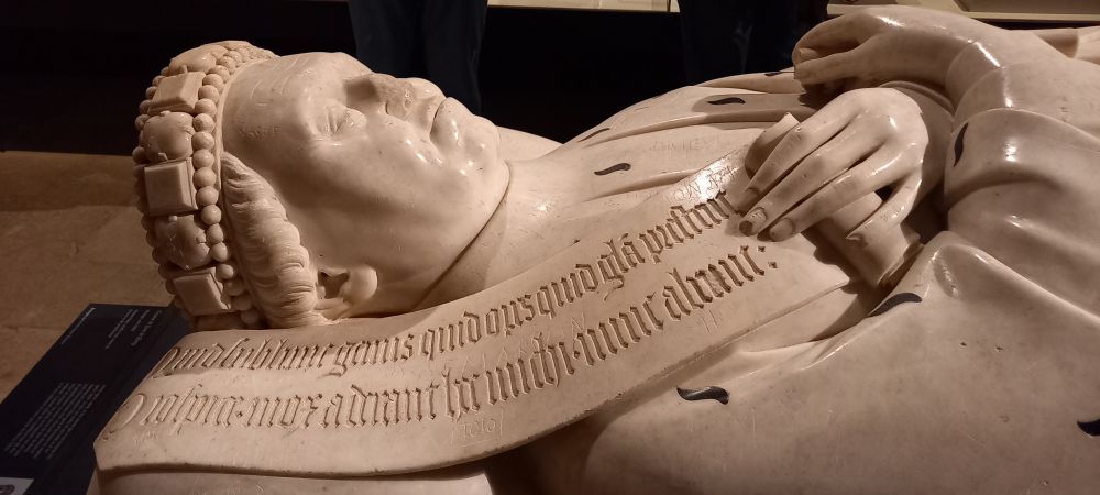 Exhibition Très Riches Heures de Duc de Berry, Château de Chantilly, Summer 2025: tomb effigy of Jean de Berry from Bourges Cathedral (photo: A. Willemsen, Leiden, 2025)