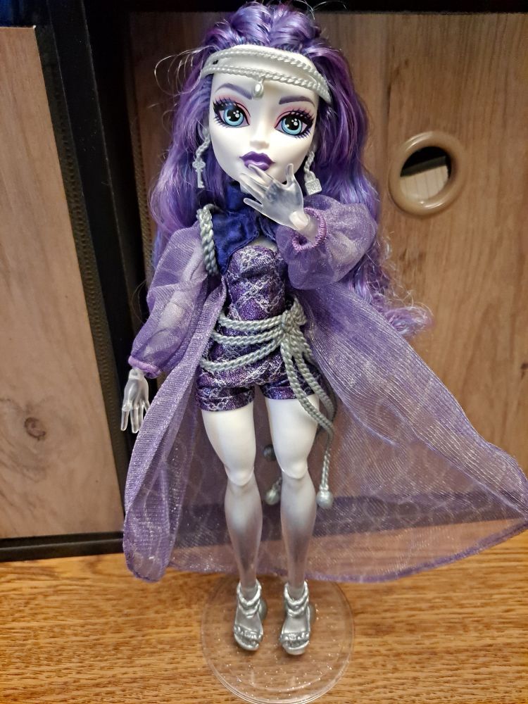 A picture of the Monster High Doll Spectra Vondergeist.