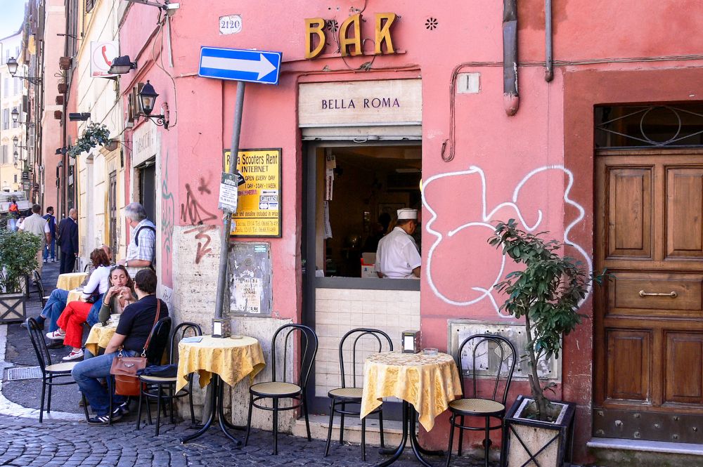 #rome
#italy
#street
#sidewalkcafe