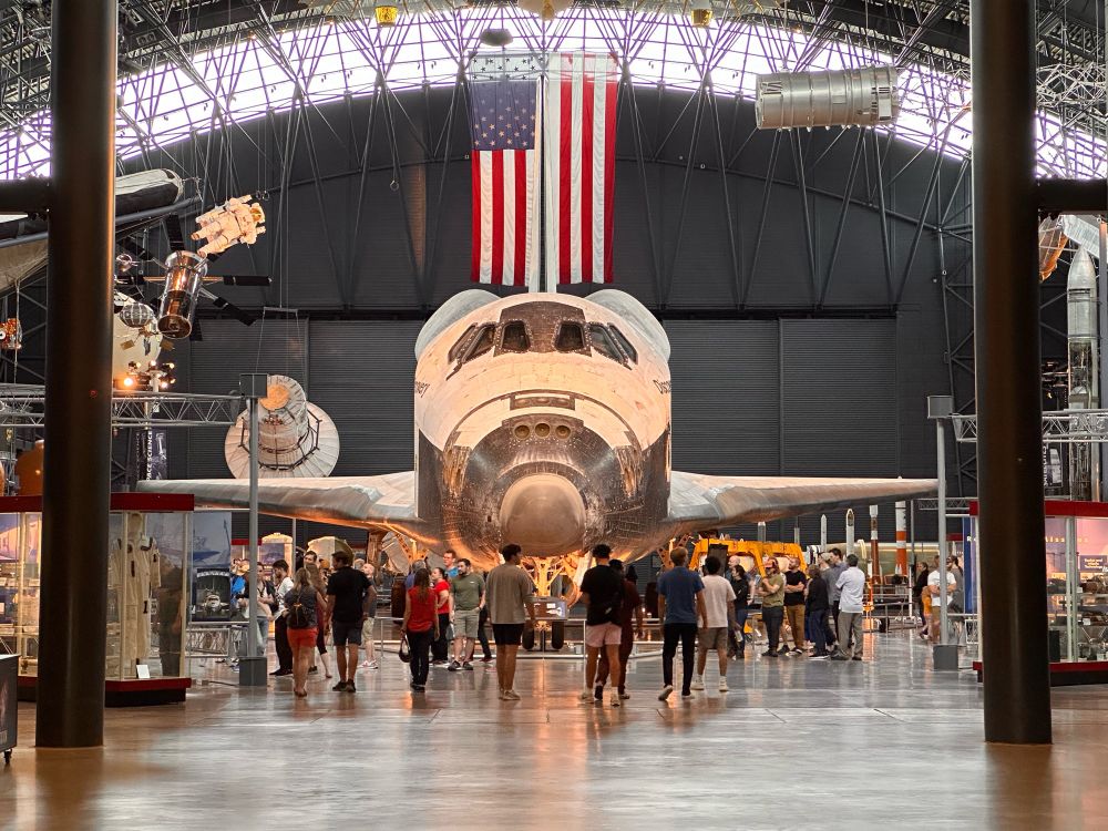 Space shuttle discovery at the Steven F. Udvar-Hazy Center of the National Air and Space museum.