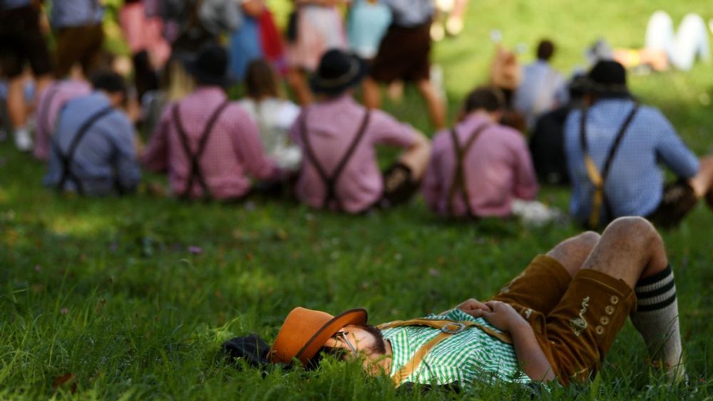 Wiesn-Wirte erbost: Münchens Zweiter Bürgermeister nennt Oktoberfest »weltweit größte offene Dr...