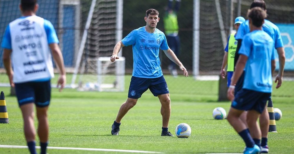 Com quase todos os zagueiros à disposição, Grêmio poderá ter dupla de defesa inédita no Gre-Nal | GZH