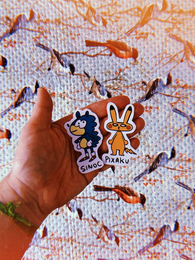 Adesivos de ilustrações do Sonic e Pikachu: SINOC e PIXAKU