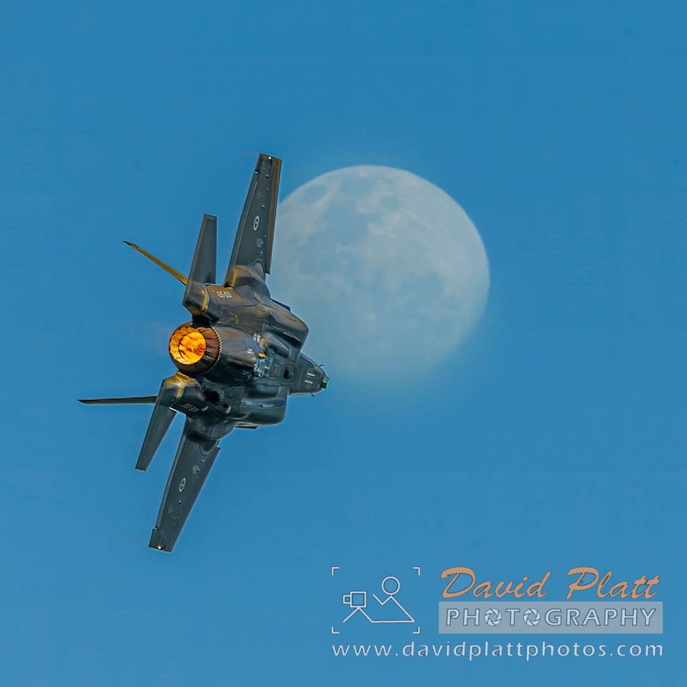 Royal Australian Airforce F35A Lighting Turns towards the Moon.