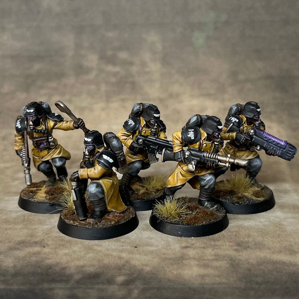 5 krieg soldiers in steel legion yellow and grey