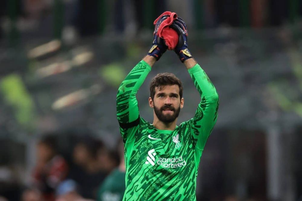 Lesionado, Alisson recebe boa notícia na Seleção