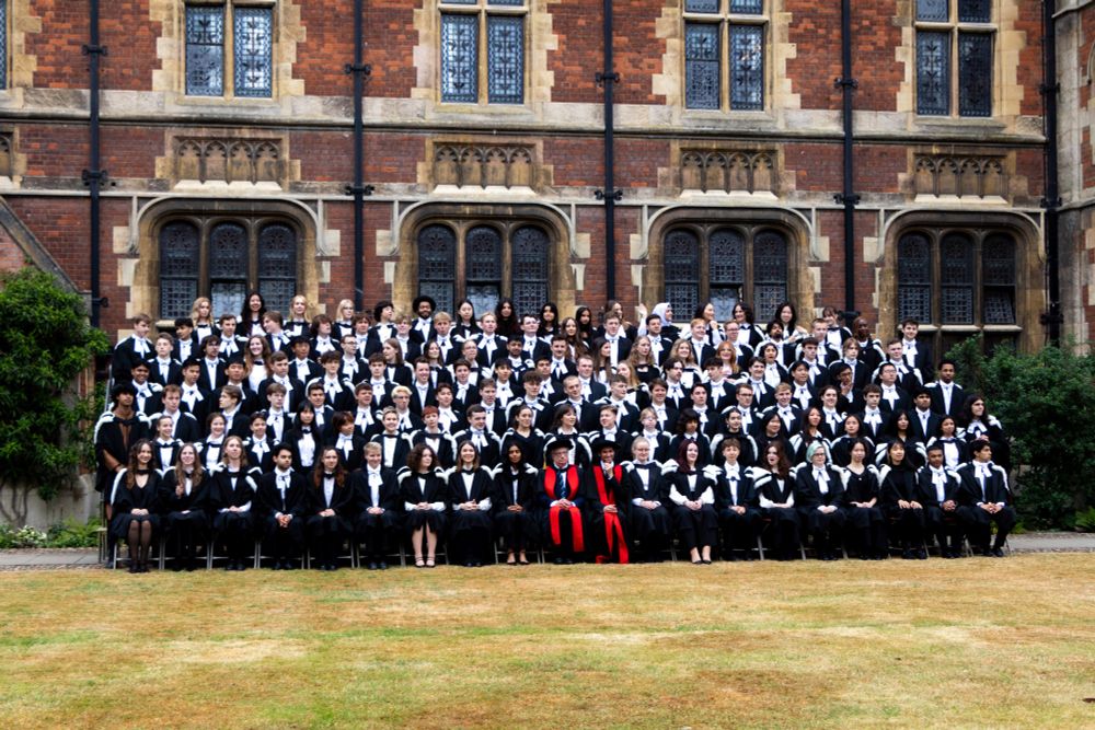 Pembroke's graduating students posing for their Graduation photo.