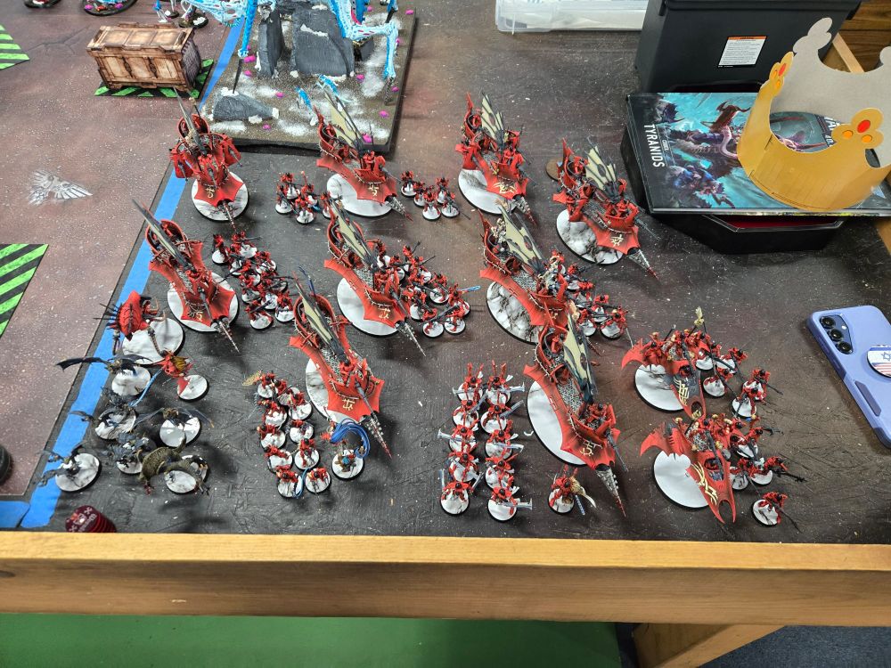 2,000 points of Drukhari in Raiders. 