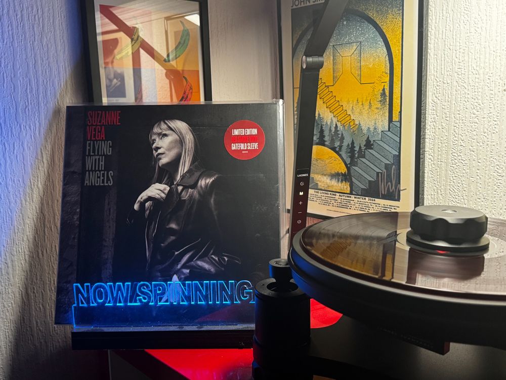 Spinning Suzanne Vega: Flying With Angels on vinyl. 