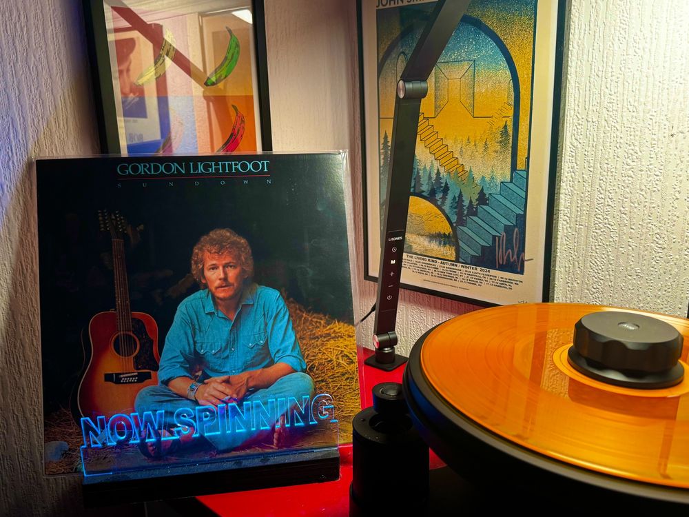Spinning Gordon Lightfoot: Sundown on orange vinyl. 