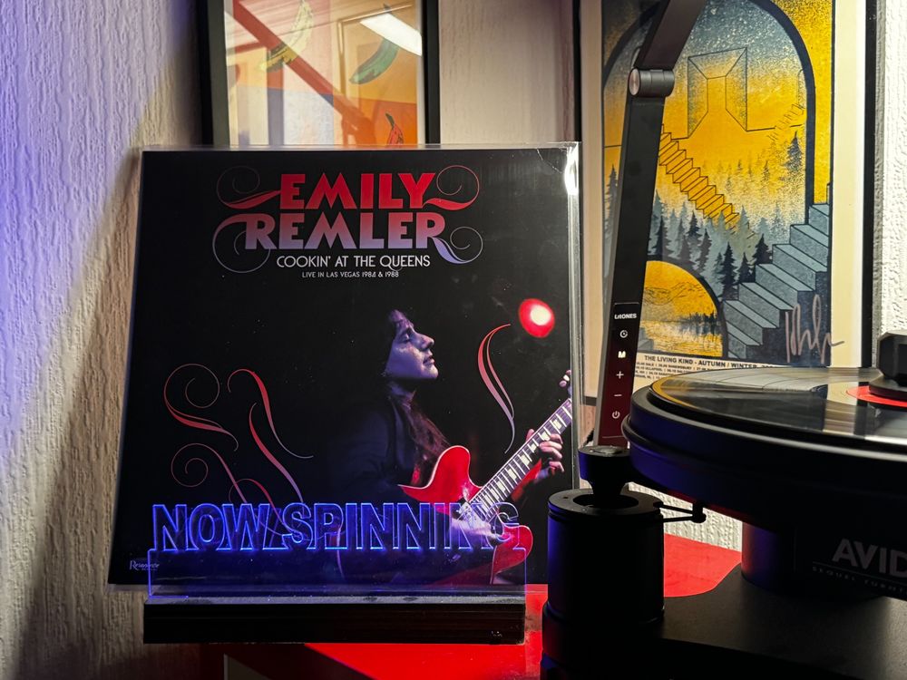 Spinning Emily Remler: Cookin‘ At The Queens on vinyl. 