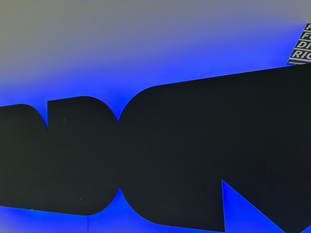 Undev Logo