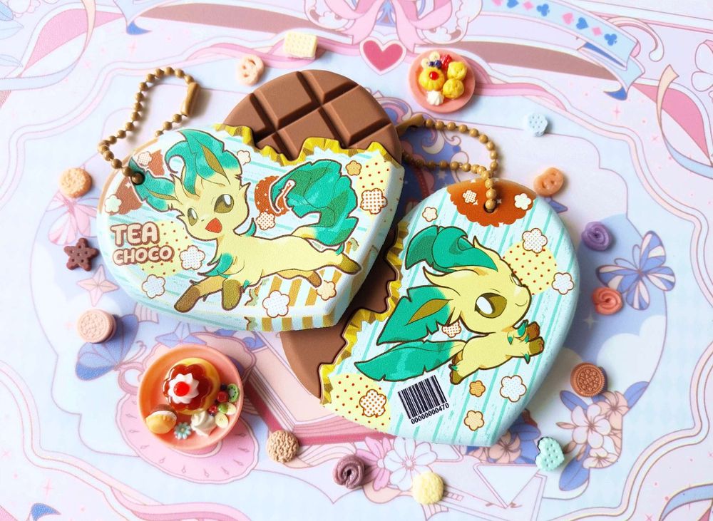 Leafeon chocolate keychain. Made by silicone.
