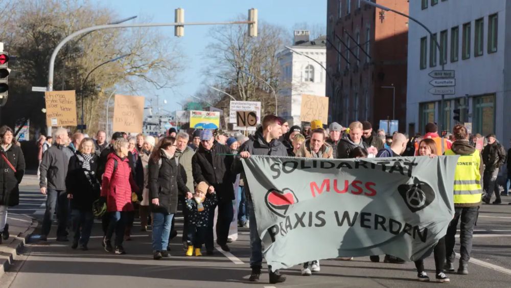 Demonstration in Wilhelmshaven: Hunderte gingen gegen rechte Gewalt auf die Straße