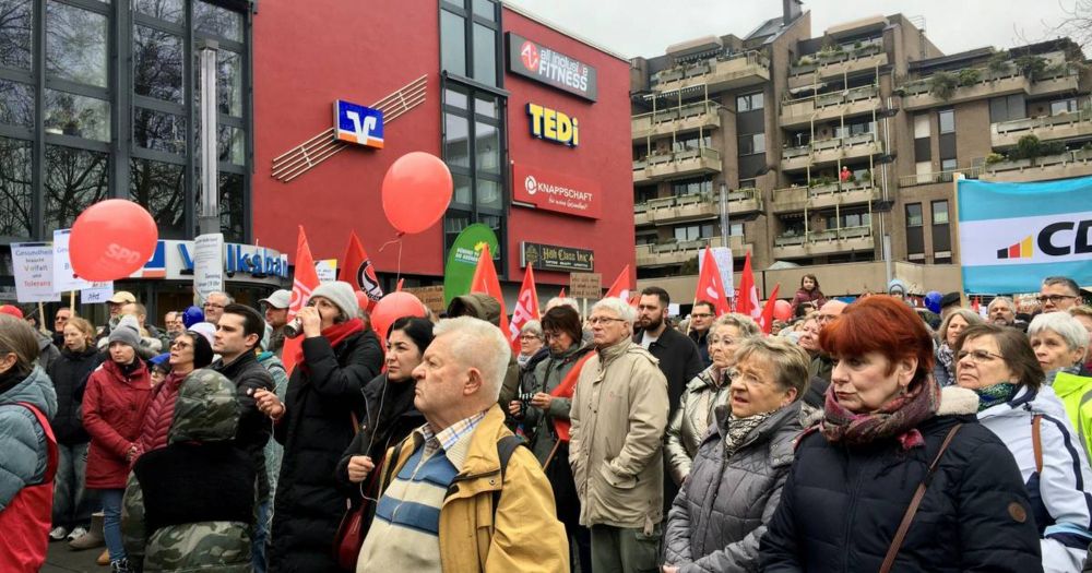 Kundgebung und Protest: Kamp-Lintforter protestieren gegen Rechtsextremismus