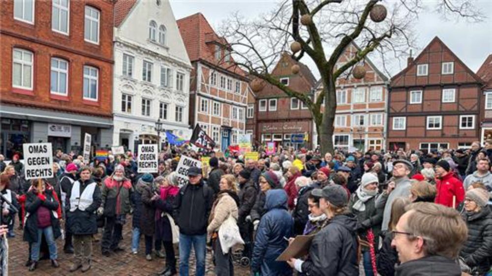 Demo in Stade: 600 Stimmen gegen Rechtsextremismus