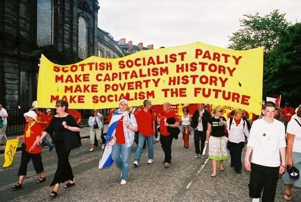 Make Capitalism History banner at the Edinburgh Make Poverty History rally.