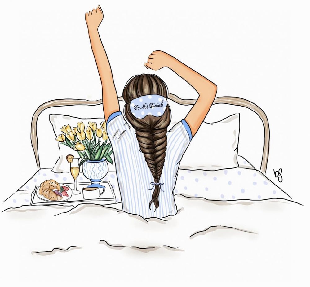 Illustration von bjoyfulillustrations. 

Bildbeschreibung (Deutsch)

Die Illustration zeigt eine Frau, die morgens im Bett sitzt und sich streckt. Sie trägt ein gestreiftes Pyjama-Oberteil und eine Schlafmaske mit der Aufschrift „Do Not Disturb“. Ihr langes Haar ist zu einem dicken Fischgrätenzopf geflochten. Vor ihr steht ein Frühstückstablett mit Croissant, Obst, einer Tasse Kaffee und einem Glas Sekt. Daneben steht eine Vase mit gelben Tulpen. Das Bett ist hell und gemütlich eingerichtet, mit weißen Kissen und einer gepunkteten Bettwäsche.

⸻

Image Description (English)

The illustration depicts a woman sitting up in bed and stretching in the morning. She is wearing a striped pajama top and a sleep mask that reads “Do Not Disturb.” Her long hair is styled in a thick fishtail braid. In front of her is a breakfast tray with a croissant, fruit, a cup of coffee, and a glass of champagne. Next to it stands a vase filled with yellow tulips. The bed looks bright and cozy, with white pillows and dotted bedding.

⸻

Description de l’image (Français)

L’illustration montre une femme assise dans son lit, en train de s’étirer le matin. Elle porte un haut de pyjama rayé et un masque de sommeil sur lequel est écrit « Do Not Disturb ». Ses longs cheveux sont tressés en une natte en épi épaisse. Devant elle se trouve un plateau de petit-déjeuner avec un croissant, des fruits, une tasse de café et un verre de champagne. À côté se trouve un vase rempli de tulipes jaunes. Le lit paraît lumineux et confortable, avec des oreillers blancs et une literie à pois.