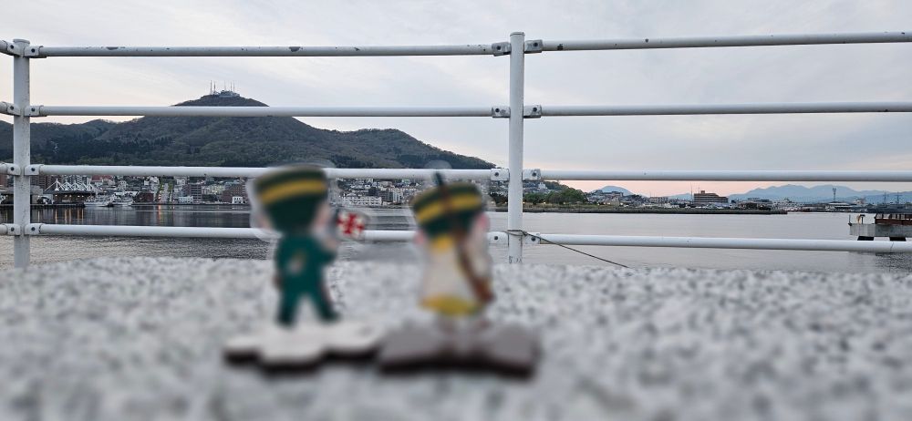 函館山と自作アクスタ