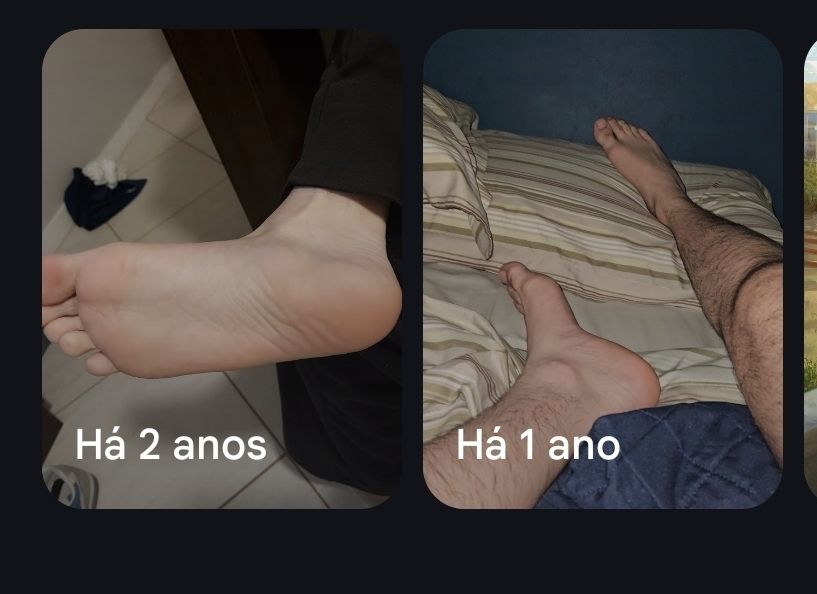 Recordações do Google Fotos com imagens onde eu mostro o pé.