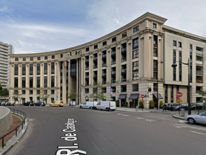 Place de Catalogne 2019 via Google. 