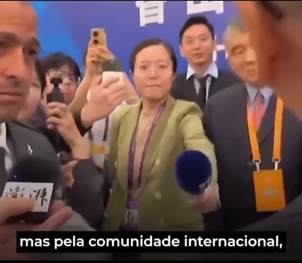 mas pela comunidade internacional"