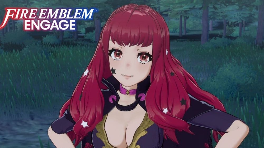 Photo de yunaka tirée du jeu, elle nous regarde en souriant doucement, les mains sur les hanches