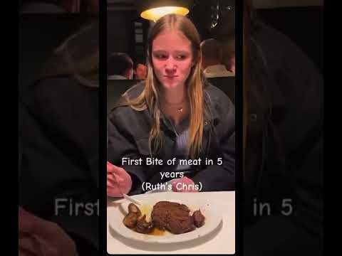 Vegan tries meat for the first time in 5 years #stitch #viral #reaction