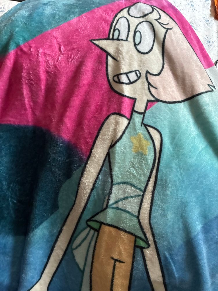 Pearl (Steven Universe) on an officially licensed blanket released circa 2015