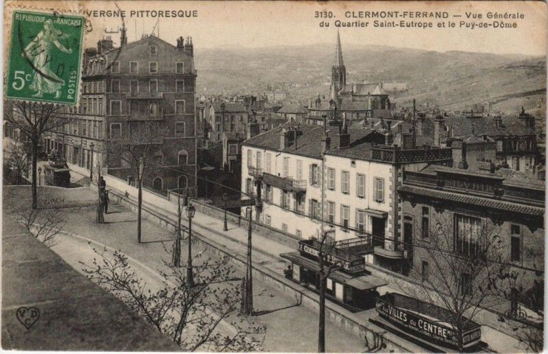 Clermont Ferrand vue generale du Quartier Saint-Eutrope à #ClermontFerrand (#PuyDeDôme) 
Suite 👉 https://cartorum.fr/carte-postale/736947/clermont-ferrand-clermont-ferrand-vue-generale-du-quartier-saint-eutrope