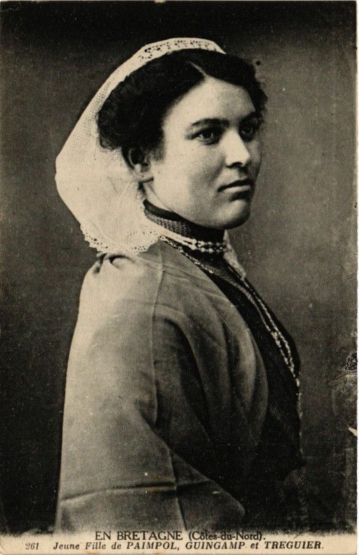 En Bretagne Jeune Fille de Paimpol France Folklore
Suite 👉 https://cartorum.fr/carte-postale/514531/en-bretagne-jeune-fille-de-paimpol-france-folklore