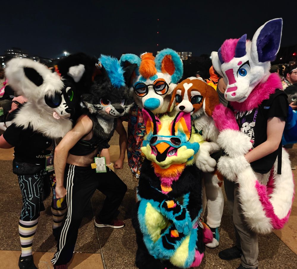 @phodostheproto.bsky.social, @keelobyte.bsky.social, @coconutinacup.bsky.social, @arrowtheproto.bsky.social, @atunacan.bsky.social, and me at the waterfront at Anthrocon