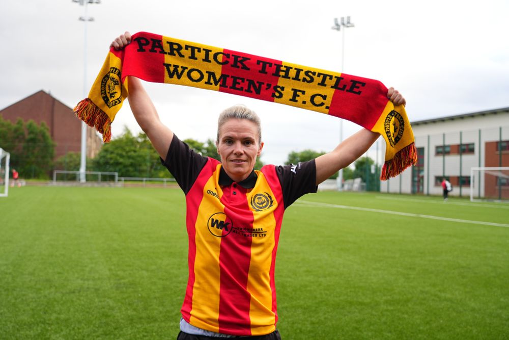 Jo Love signs for Partick Thistle, photo via Partick Thistle WFC