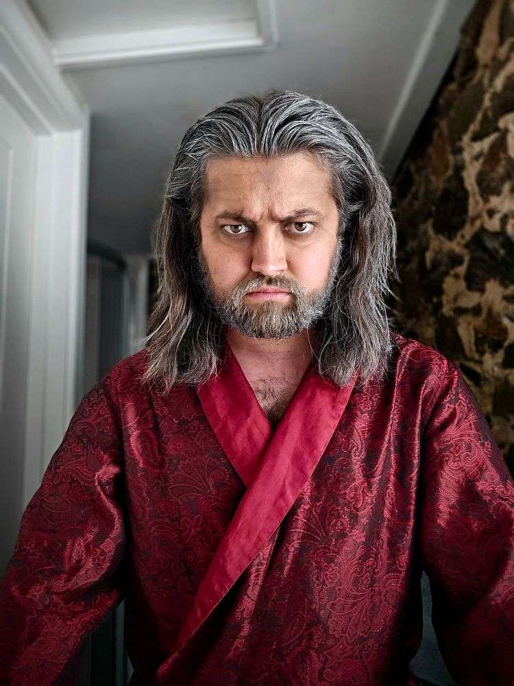 A picture of myself after having prepped a light layer of makeup to mimick an old man look for a pirate cosplay, ready for the Brixham Pirate festival 😁