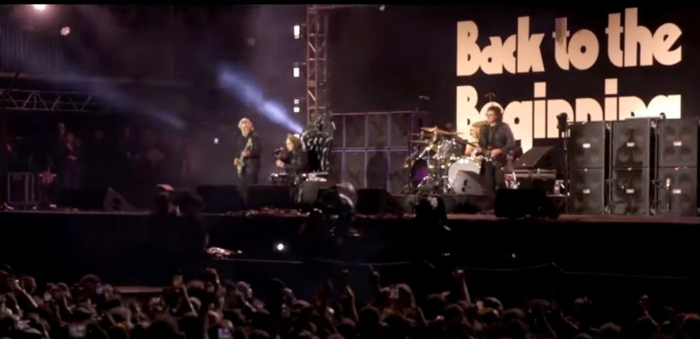 Black Sabbath in their final performance of Paranoid in the Back to the Beginning concert. 