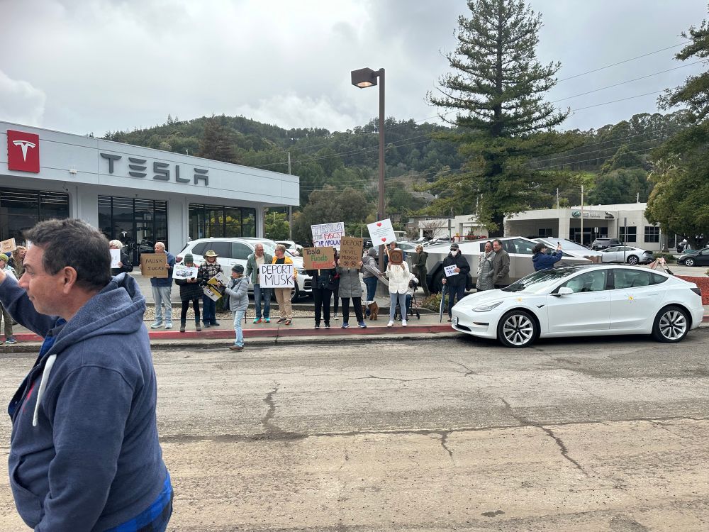 Tesla Takedown , Cote Madera, California today. 80 protesters. 