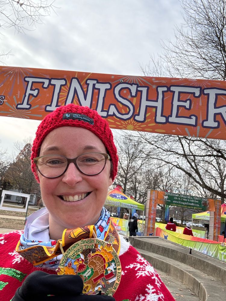 Turkey trot medal: shiny Turkey