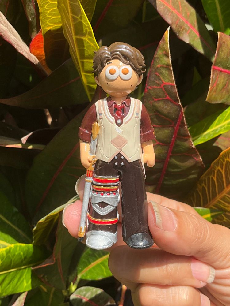 8cm 3D figurine inspired by Viktor from the Arcane show.