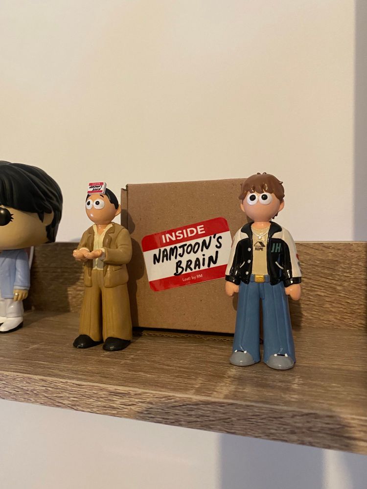 2 3D BTS inspired figurines of Joon an Jhope.