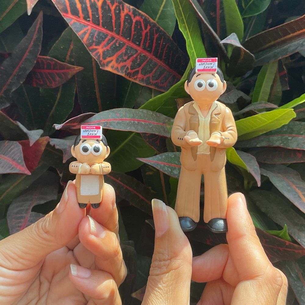 2 of the 3D figurines available in my shop. Lost Joon hipper and Lost Joon Mini.
