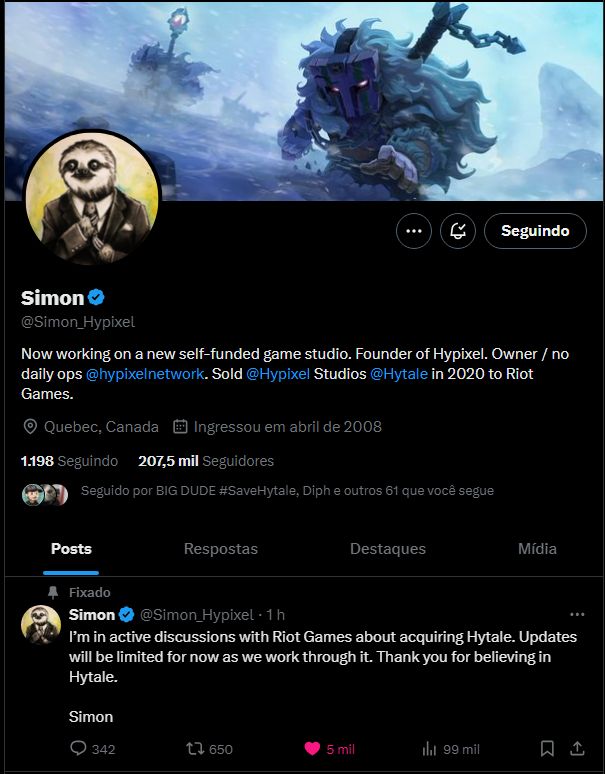 Perfil do Simon no Twitter com o banner do jogo Hytale e uma postagem fixada dizendo: "Estou em discussões ativas com a Riot Games sobre adquirir o Hytale. Atualizações serão limitadas por agora enquanto trabalhamos nisso. Obrigado por acreditar no Hytale. Simon"